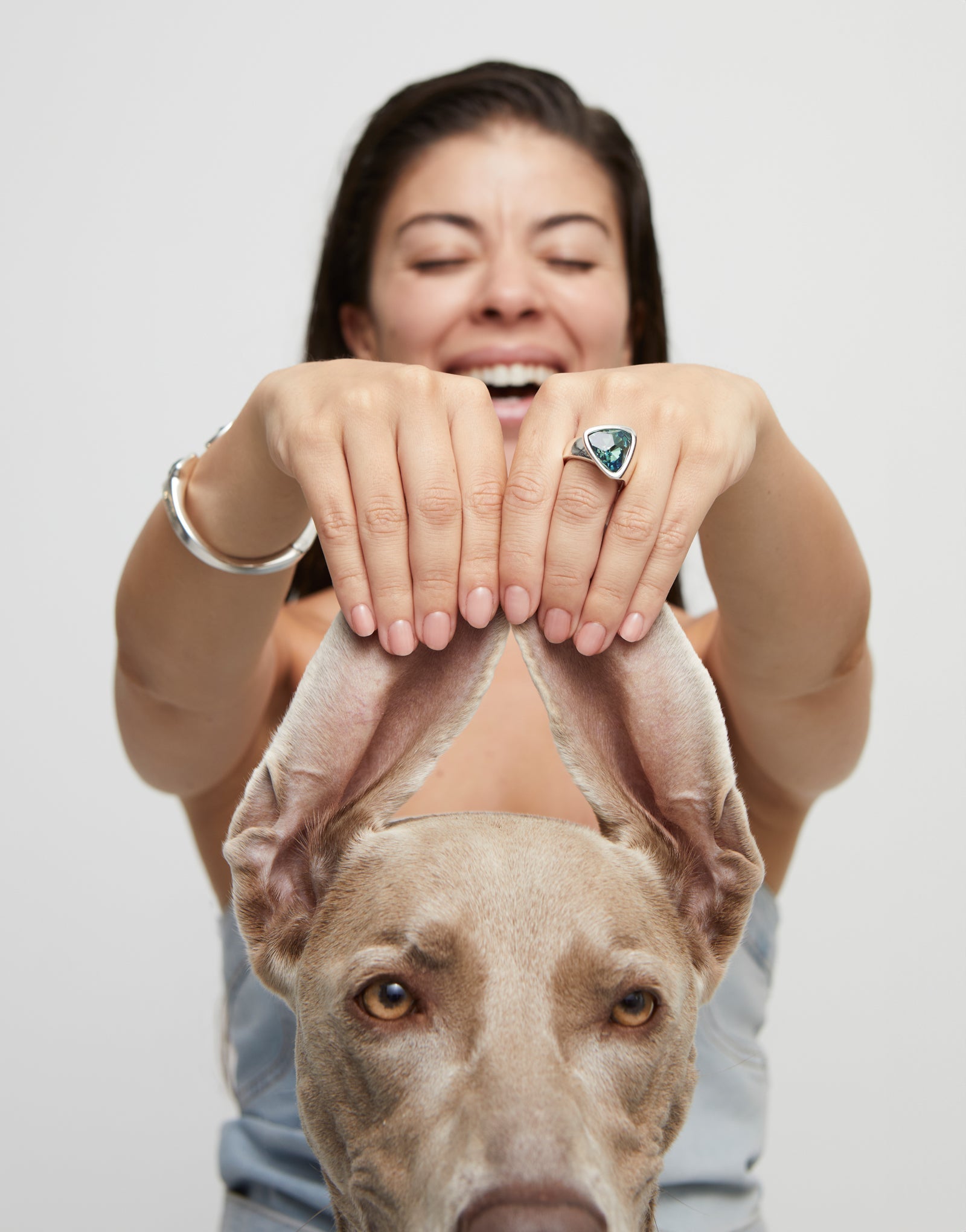 Anello da donna Uno de 50 di forma triangolare placcato argento Sterling con cristallo verde - Simmi Gioiellerie - Anelli