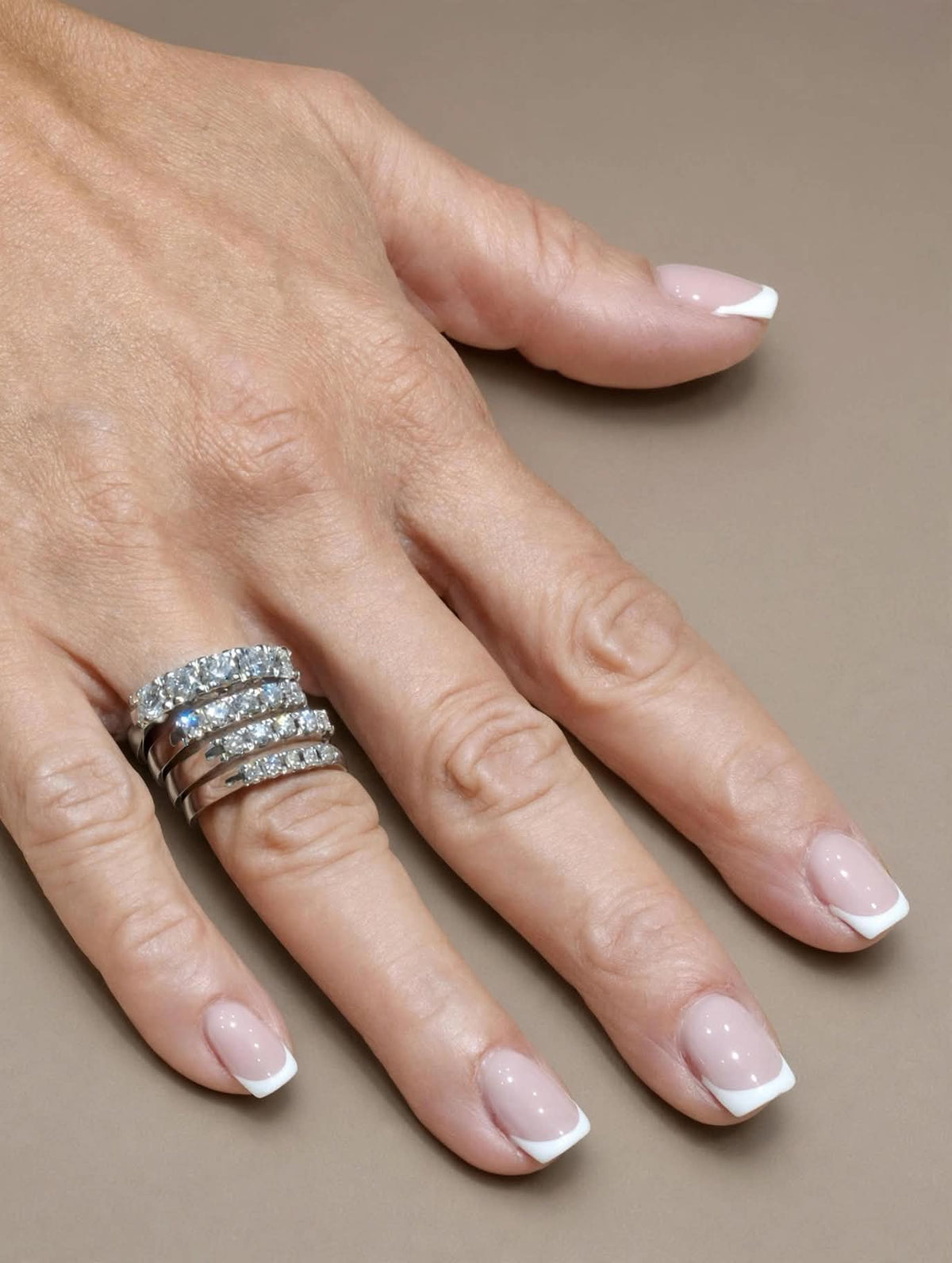 Anello Riviera 5 Pietre Oro Bianco 18Kt con Diamanti – Simmi Gioielli - Simmi Gioiellerie -Anelli