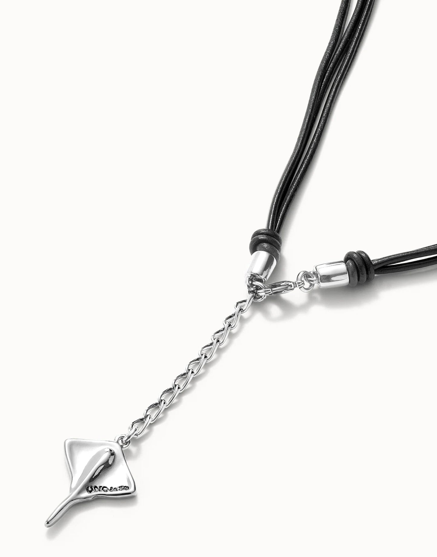 Collana da donna Uno de 50 con ciondolo di cuoio placcato argento Sterling con dettaglio pesce manta gigante - Simmi Gioiellerie - Collane