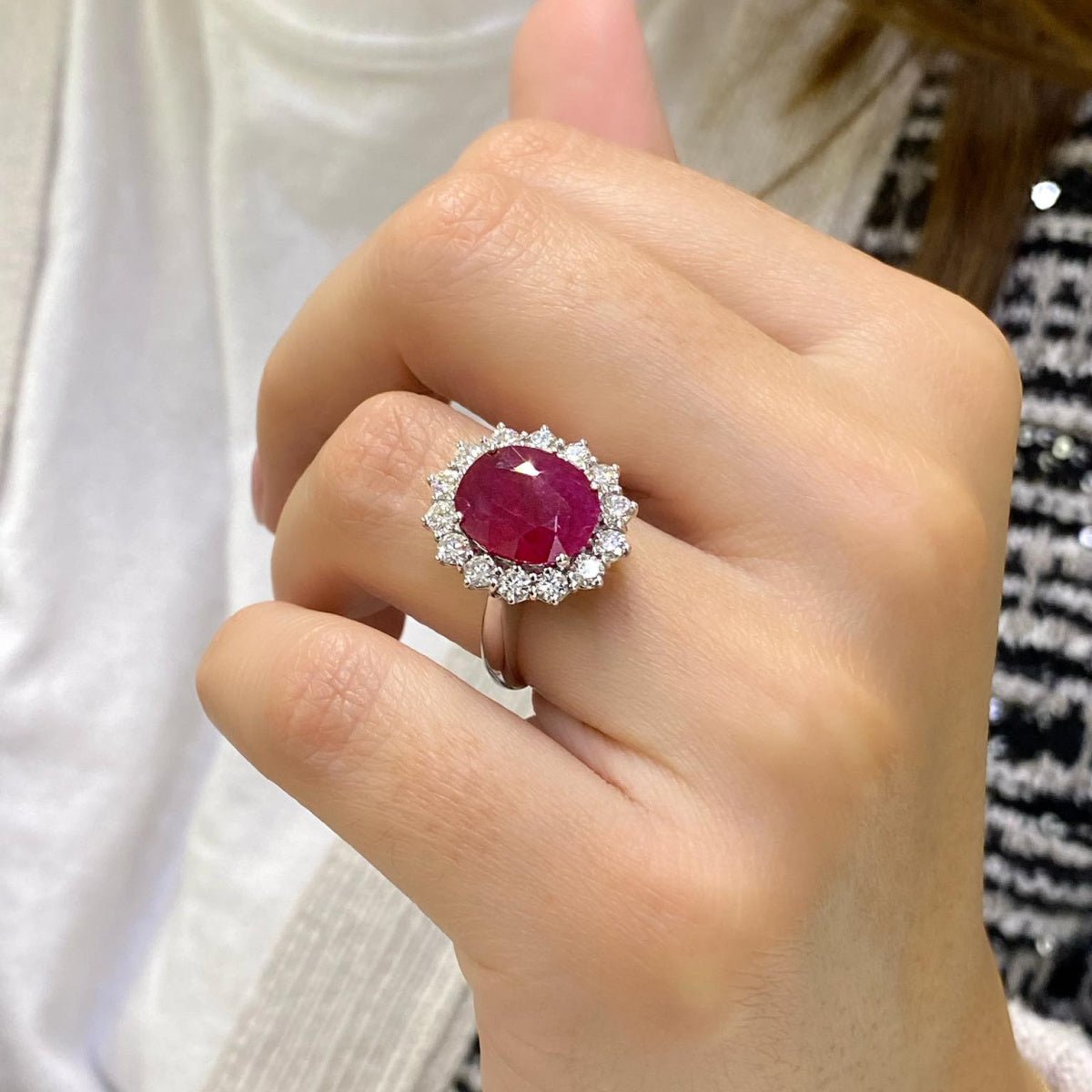 Anello da donna con rubino e brillanti - Simmi Gioiellerie -anelli