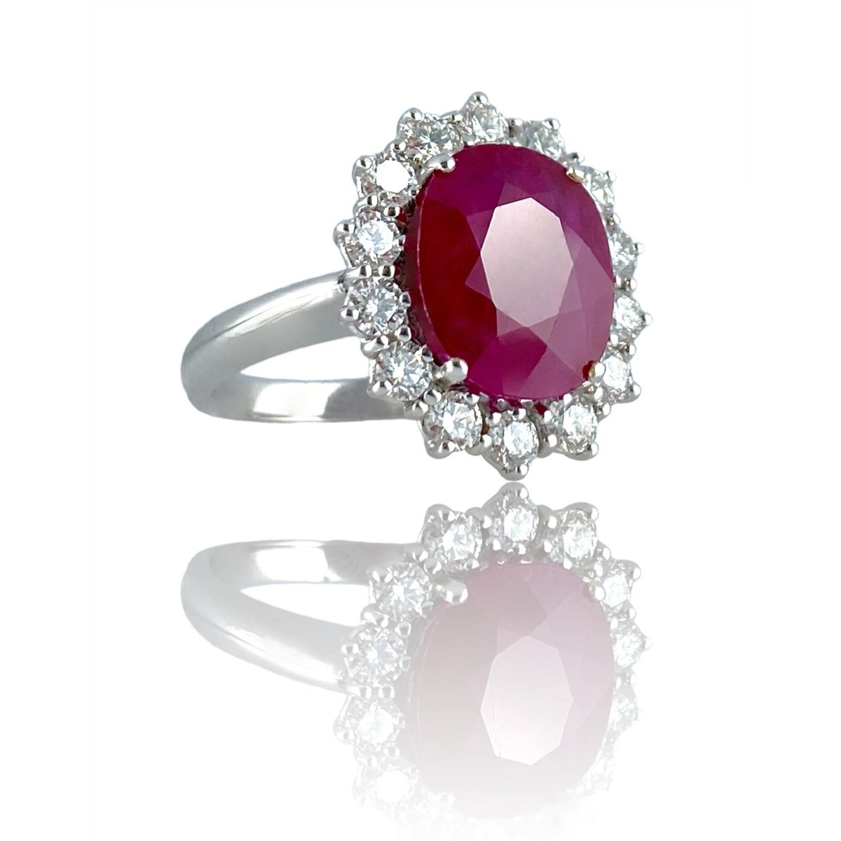 Anello da donna con rubino e brillanti - Simmi Gioiellerie -anelli
