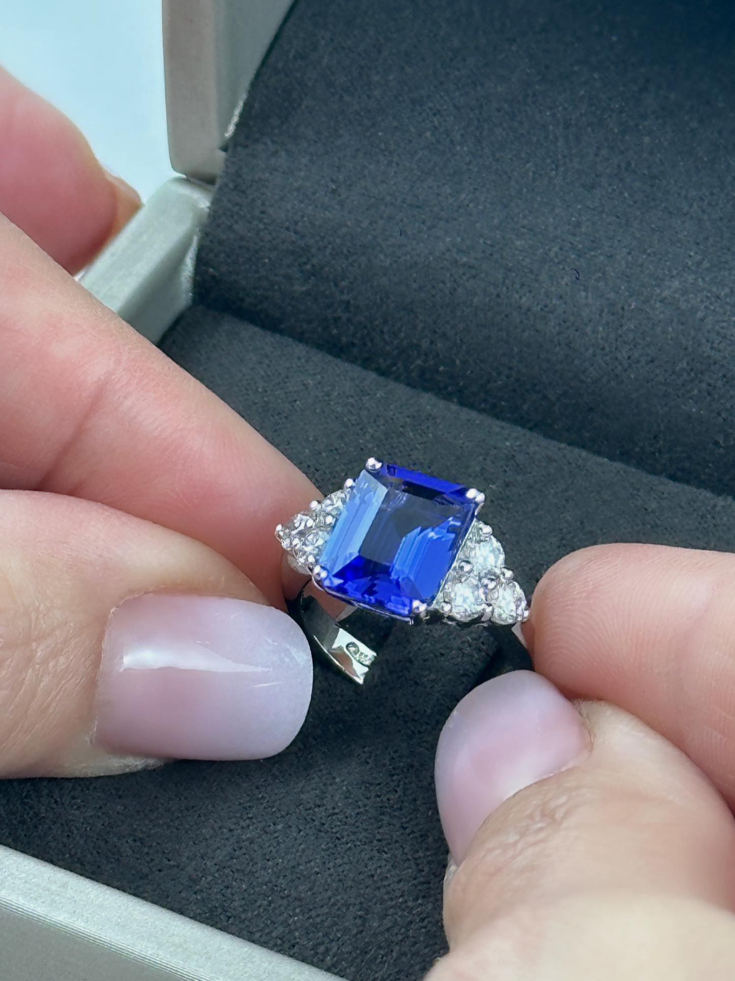 Anello da donna tanzanite e brillanti - Simmi Gioielli - Simmi Gioiellerie -anelli