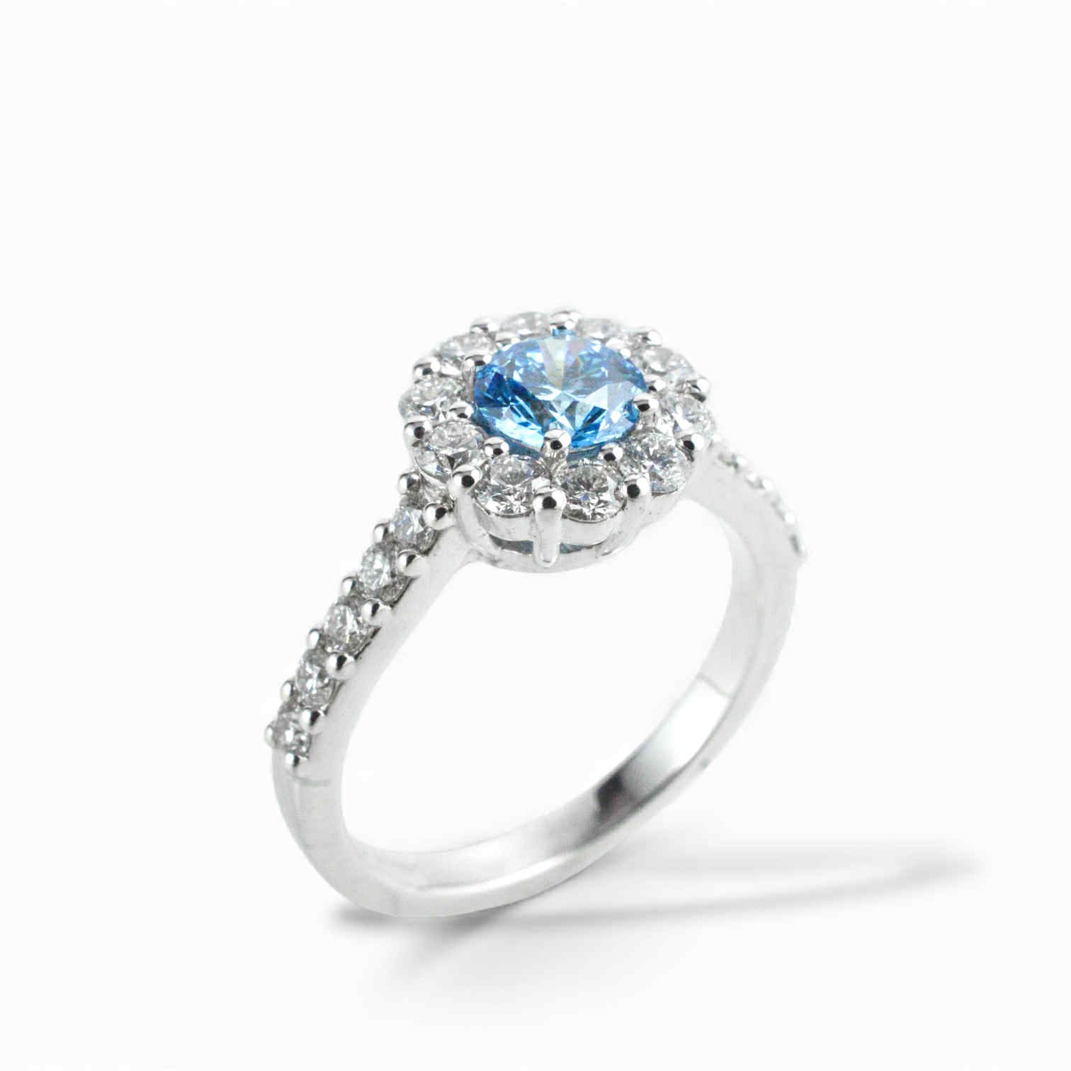 Anello rosetta in Oro Bianco 18 Carati con Diamanti Fancy Azzurro e Bianchi – Simmi Gioielli - Simmi Gioiellerie - Anelli