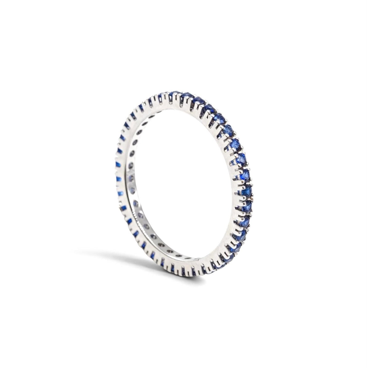 Anello Veretta a giro in Oro Bianco con Zaffiri – Simmi Gioielli - Simmi Gioiellerie -Anelli