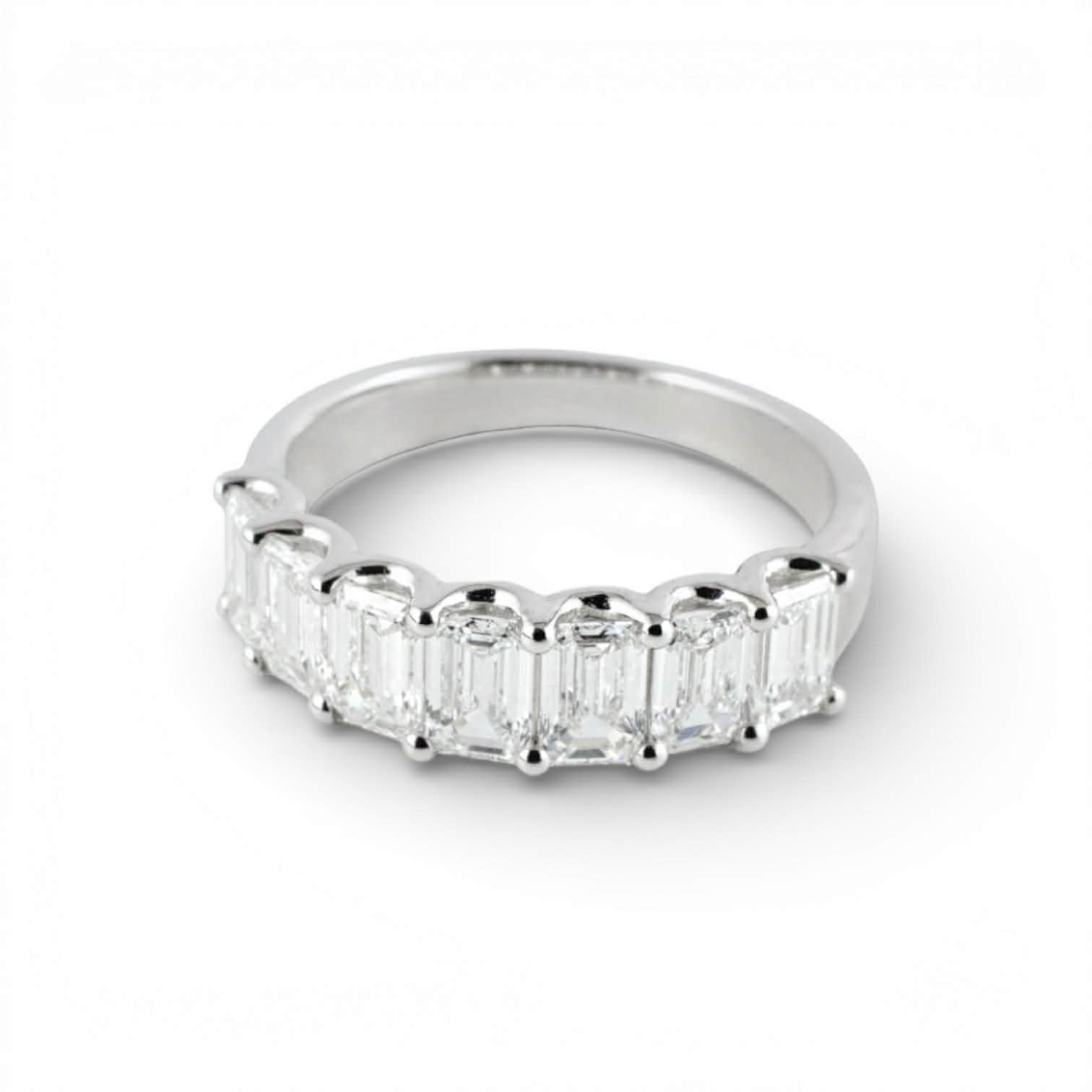 Anello Veretta in Oro Bianco con Diamanti Baguette – Simmi Gioielli - Simmi Gioiellerie - Anelli