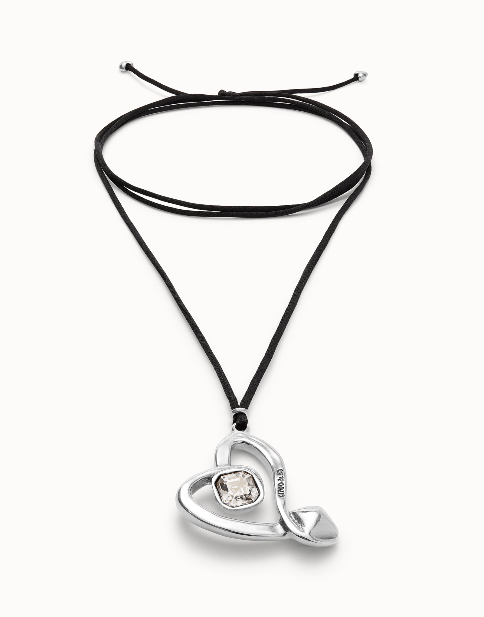 Collana da donna Uno de 50 Ciondolo lungo a cordone effetto seta e cuore centrale con cristallo trasparente - COL2012 - Simmi Gioiellerie - Collane