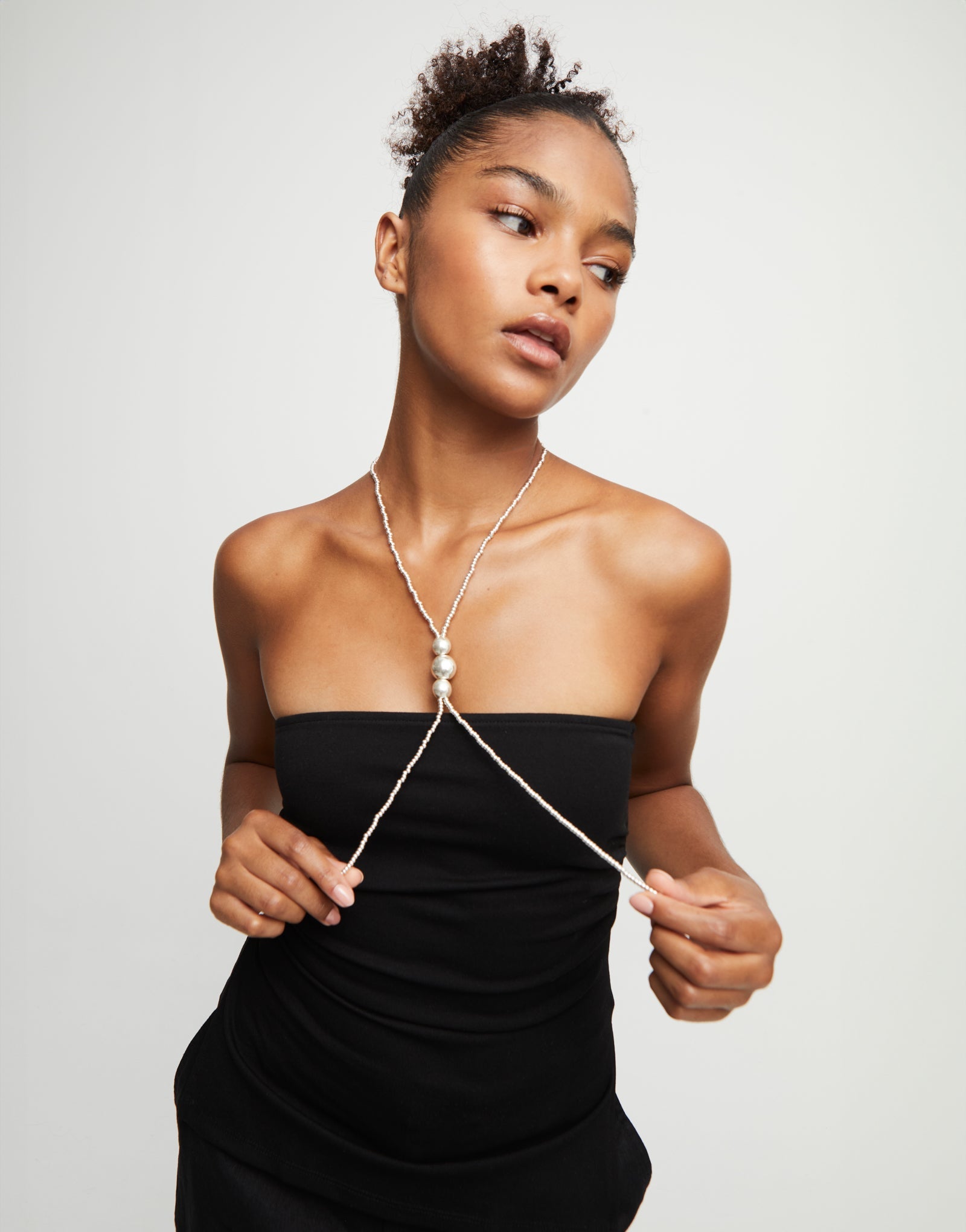 Collana da donna Uno de 50 Ciondolo lungo a sfere placcato argento Sterling con tre sfere centrali - COL2010 - Simmi Gioiellerie - Collane