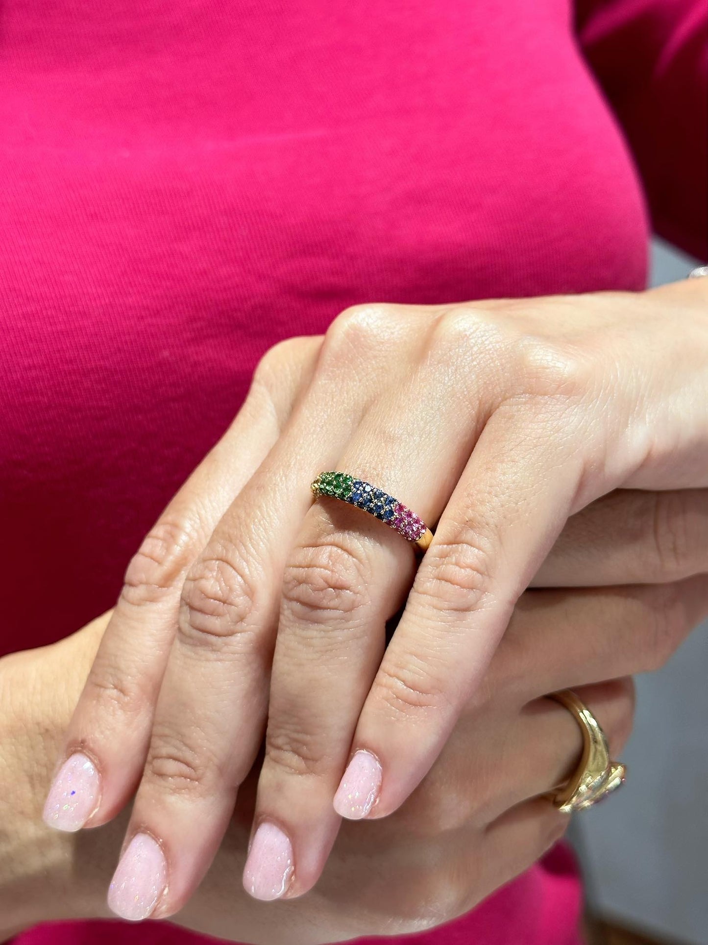 Anello Veretta Rainbow con Zaffiri Multicolor in Oro Giallo – Simmi Gioielli
