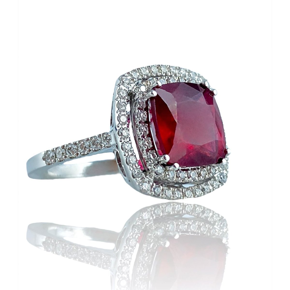 Anello con rubino e diamanti - Simmi Gioiellerie -Anelli