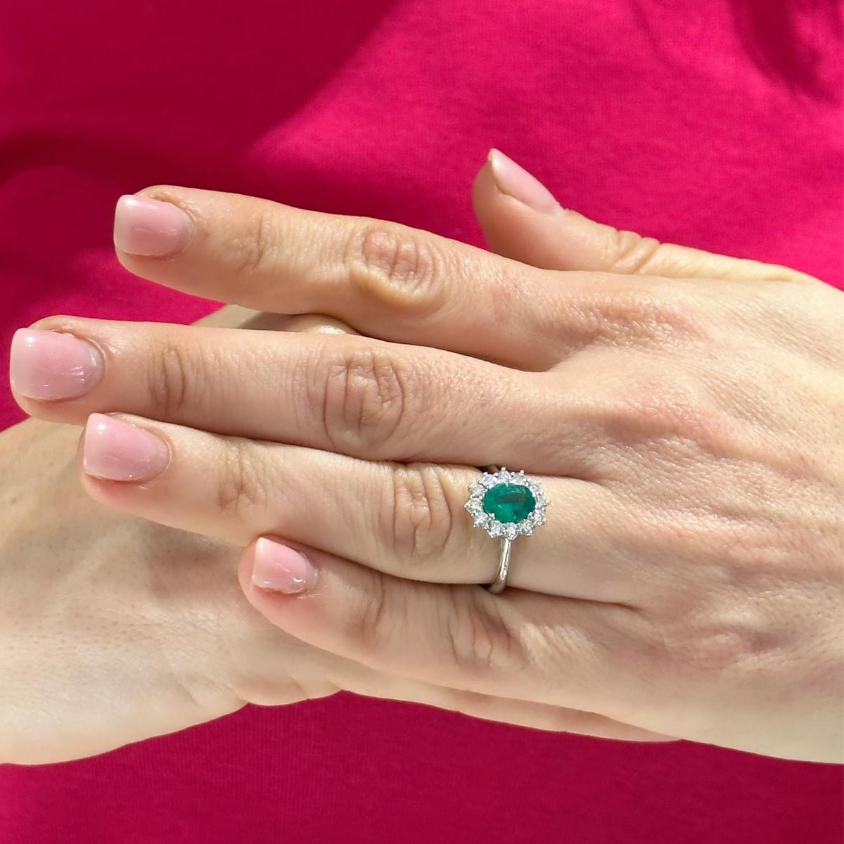 Anello con smeraldo e diamanti - Simmi Gioiellerie -Anelli