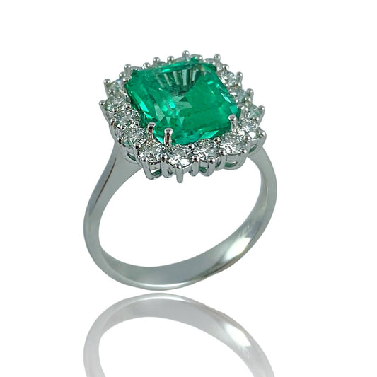Anello da donna con smeraldo e diamanti - Simmi Gioiellerie -anelli