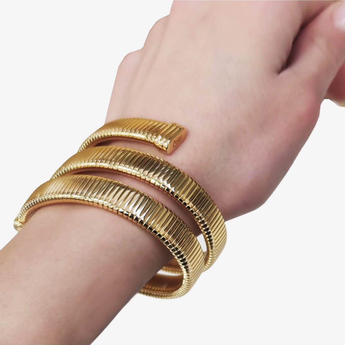Bracciale da donna Unoaerre in bronzo dorato rigido - 1635 - Simmi Gioiellerie -Bracciali